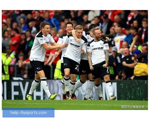 哈德斯菲尔德俱乐部迎来新赛季关键调整与未来战略布局解析三大焦点