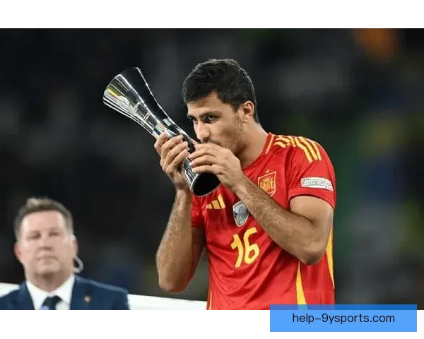 欧冠焦点战上演惊天逆转本土新星闪耀全场引发球迷媒体热烈讨论