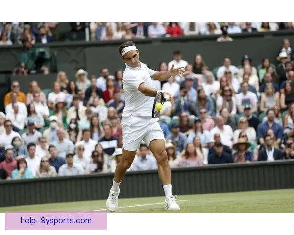 费德勒宣布退役后首次现身网球赛场 引发球迷热烈追捧与回忆