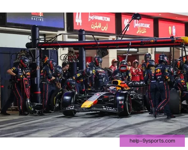 F1赛季最新动态:车队竞争激烈 维斯塔潘领跑车手积分榜 F1赛季最新动态:车队竞争激烈 维斯塔潘领跑车手积分榜