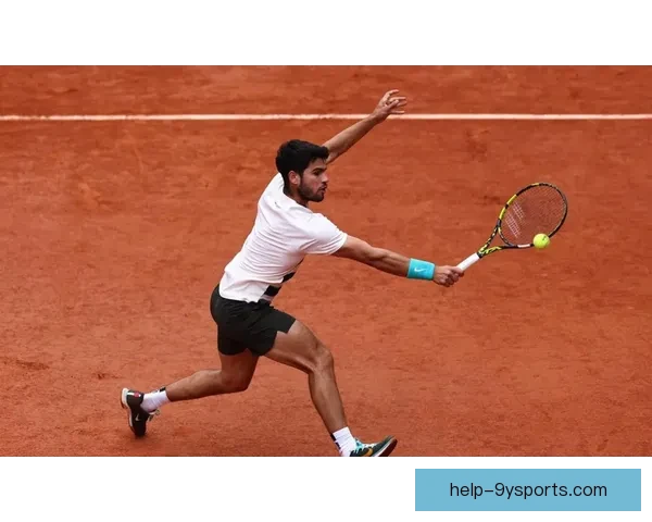 世界网球巡回赛：新星崛起与老将纷争交织 2026赛季赛事回顾与展望